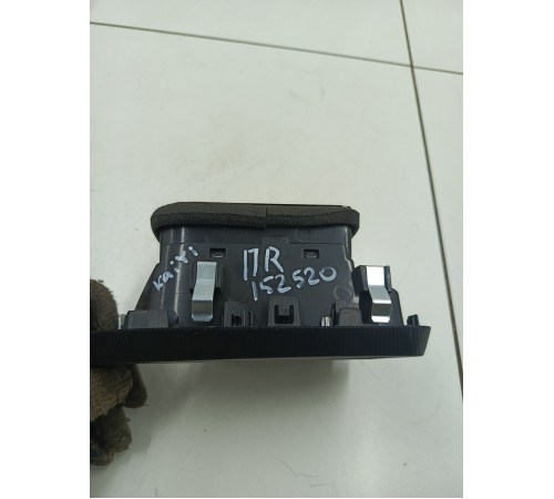 Дефлектор воздушный правый