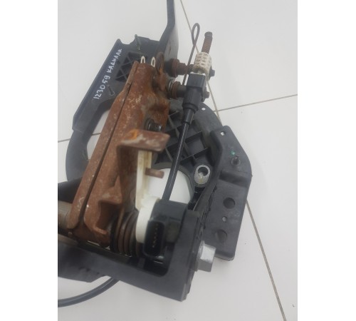 Педаль тормоза