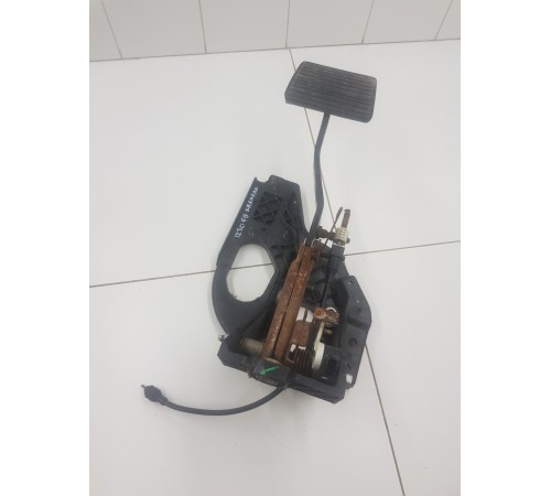 Педаль тормоза