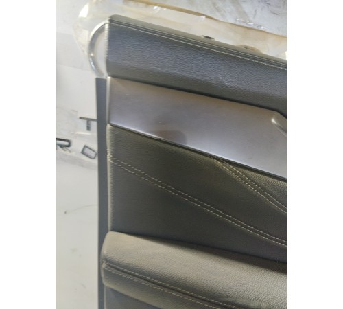 Обшивка двери передняя левая