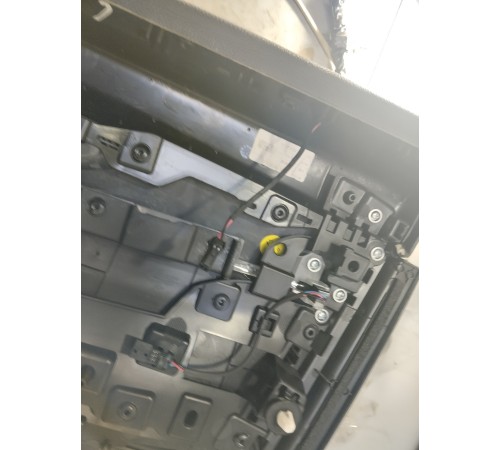 Обшивка двери передняя левая