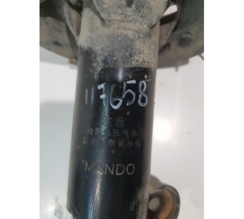 Амортизатор подвески передний левый в сборе