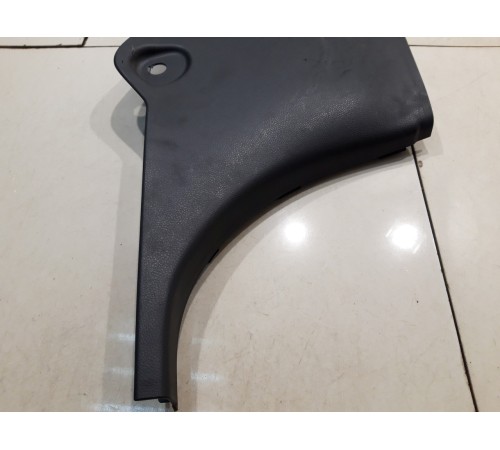 Обшивка центральной стойки(левая нижняя)