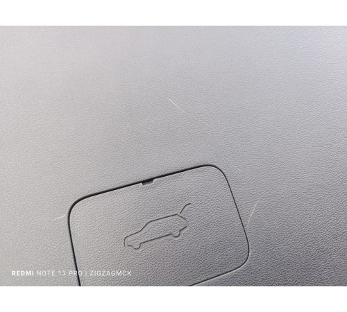 Обшивка крышки багажника