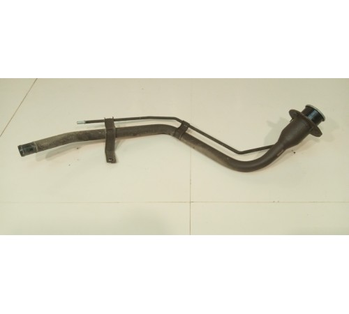 Горловина топливного бака