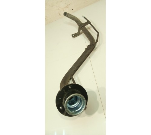 Горловина топливного бака