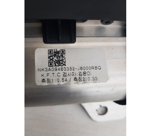 Шторка двери солнцезащитная (задняя левая)