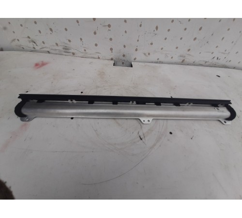 Шторка двери солнцезащитная (задняя левая)