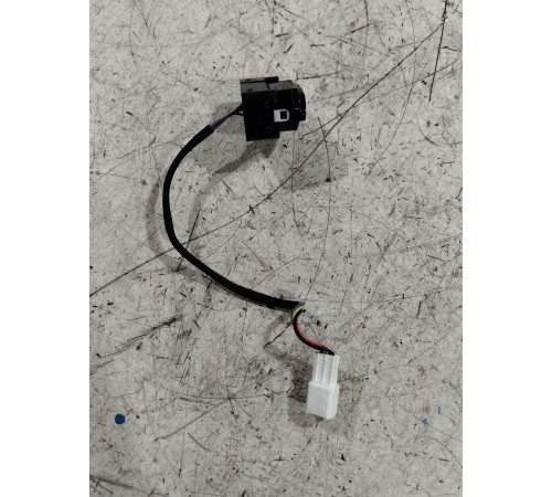 Кнопка открывания двери задняя правая