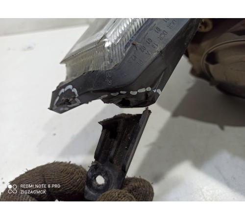 Фара (передняя левая)