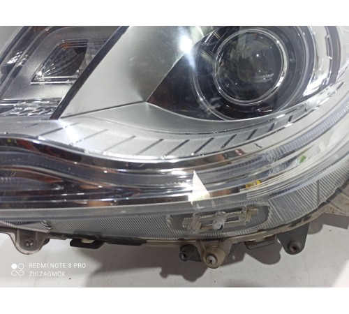 Фара (передняя левая)