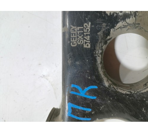 Рычаг передний правый