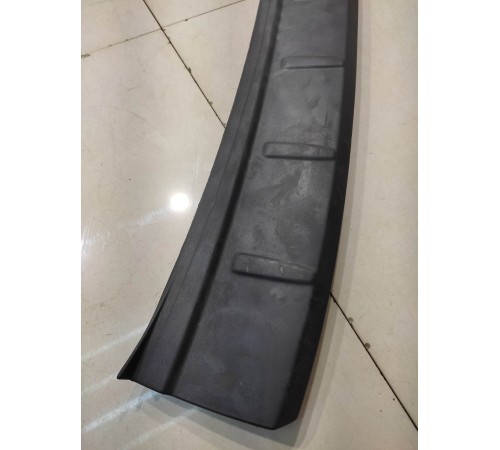 Накладка заднего бампера (нижняя)