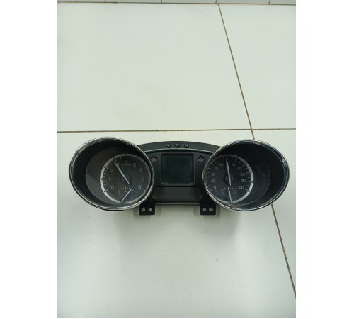 Панель приборов