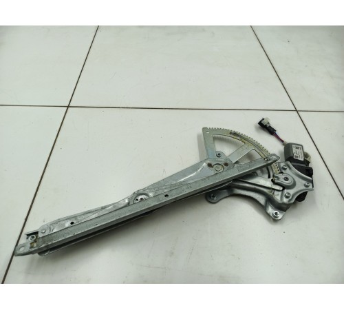 Стеклоподеьмник передний правый в сборе