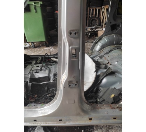 Порог со стойкой (левый)