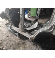 Порог со стойкой (левый)