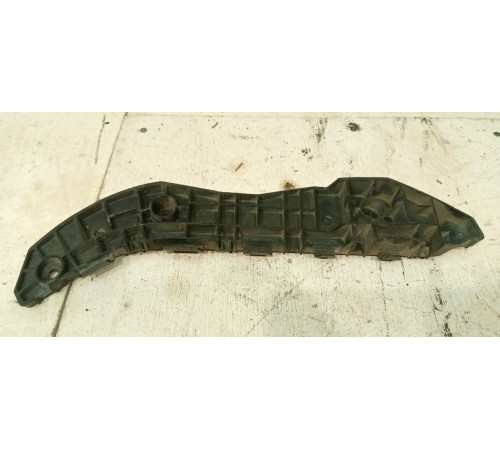 Кронштейн заднего бампера правый