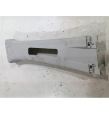 Обшивка центральной стойки правая верхняя