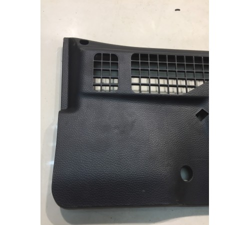 Накладка торпеды (правая)