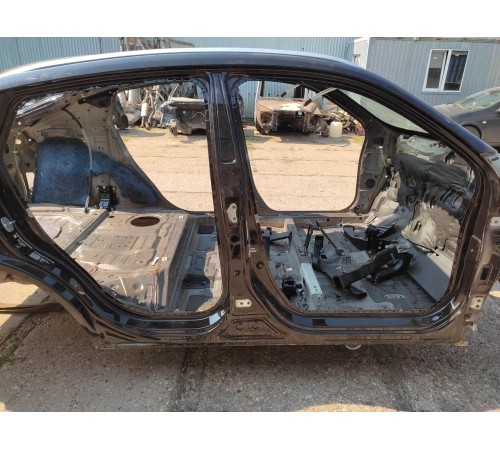 Порог с центральной стойкой (правый)