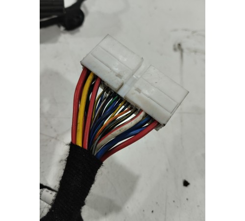 Электропроводка двери передняя левая