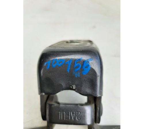 Петля двери(передняя левая верхняя)