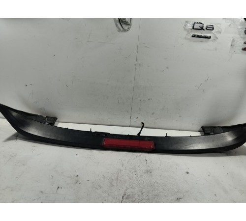 Спойлер крышки багажника