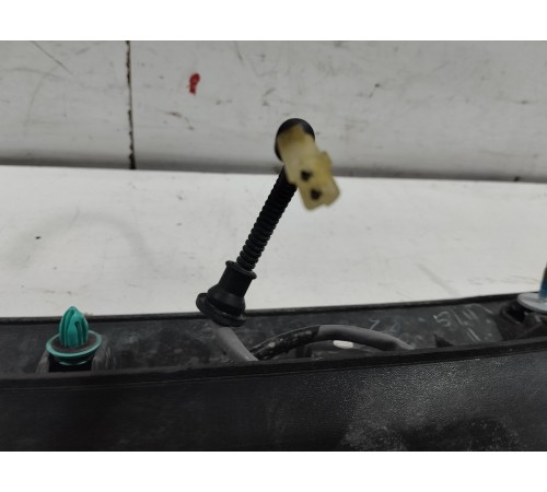 Спойлер крышки багажника