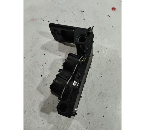 Накладка центральной консоли с подстаканниками