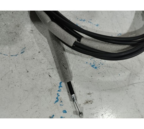 Трос открывания лючка бензобака