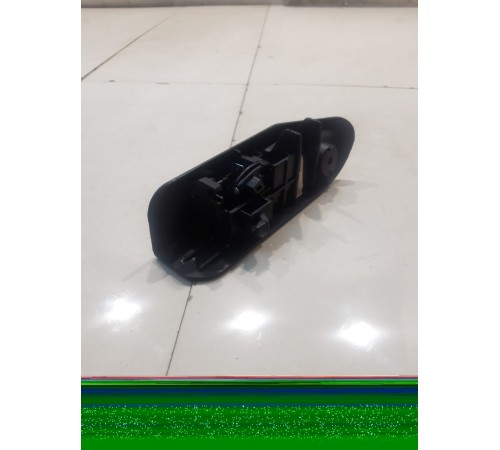 Кнопка открывания лючка бензобака