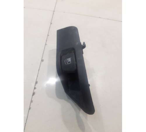 Кнопка открывания лючка бензобака