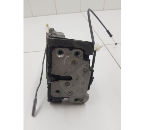 Замок двери задний правый