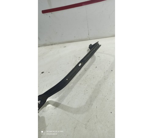 Крепление топливного бака