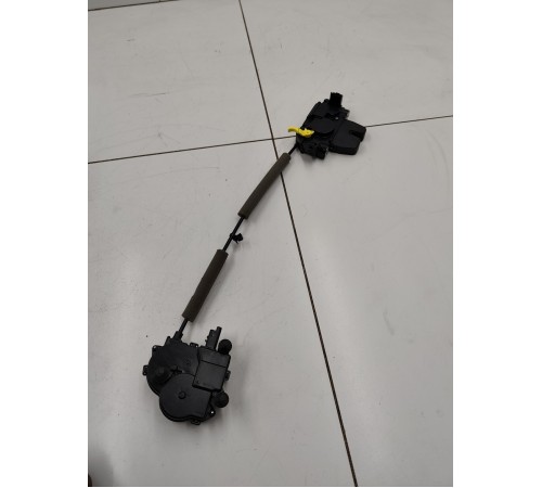 Замок крышки багажника