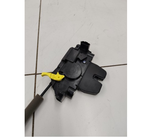 Замок крышки багажника