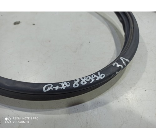 Уплотнитель двери(задний левый)