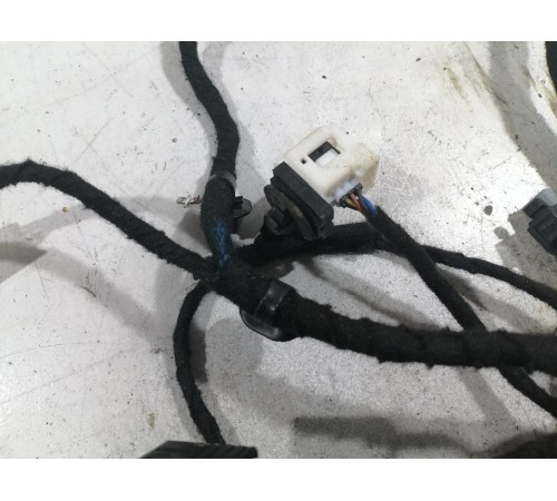 Электропроводка двери передняя левая