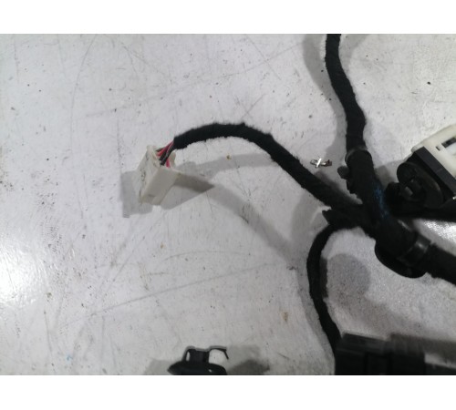 Электропроводка двери передняя левая