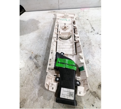 Обшивка центральной  стойки правая