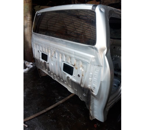 Задняя часть (панель) кабины