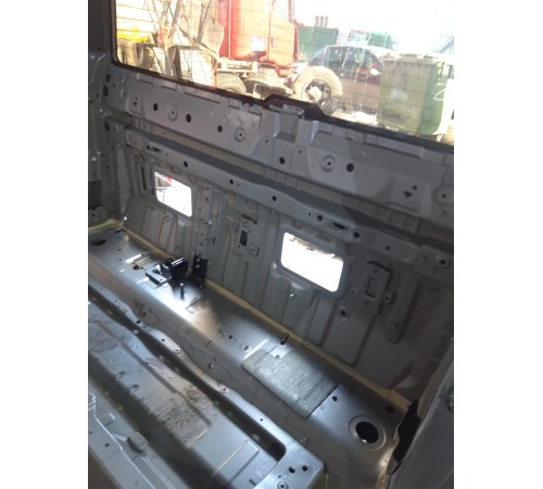 Задняя часть (панель) кабины