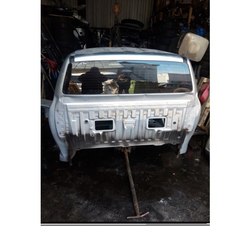 Задняя часть (панель) кабины