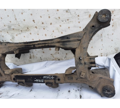 Балка подвески (подрамник) задняя