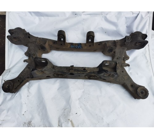 Балка подвески (подрамник) задняя