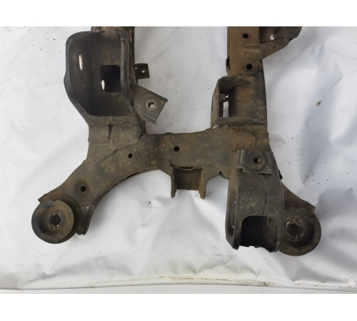 Балка подвески (подрамник) задняя