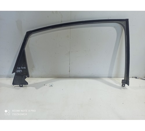 Накладка стекла двери (задняя правая внутренняя)