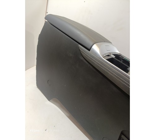 Консоль между сидений