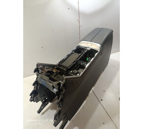 Консоль между сидений